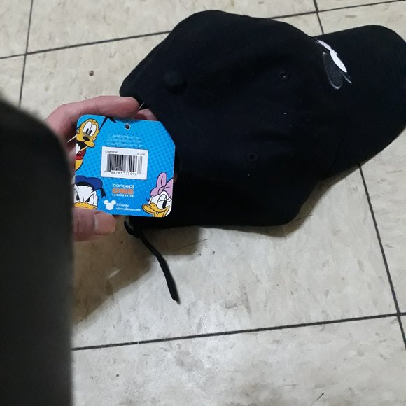 NEW Mickey Mouse hat - Picture 2 of 2